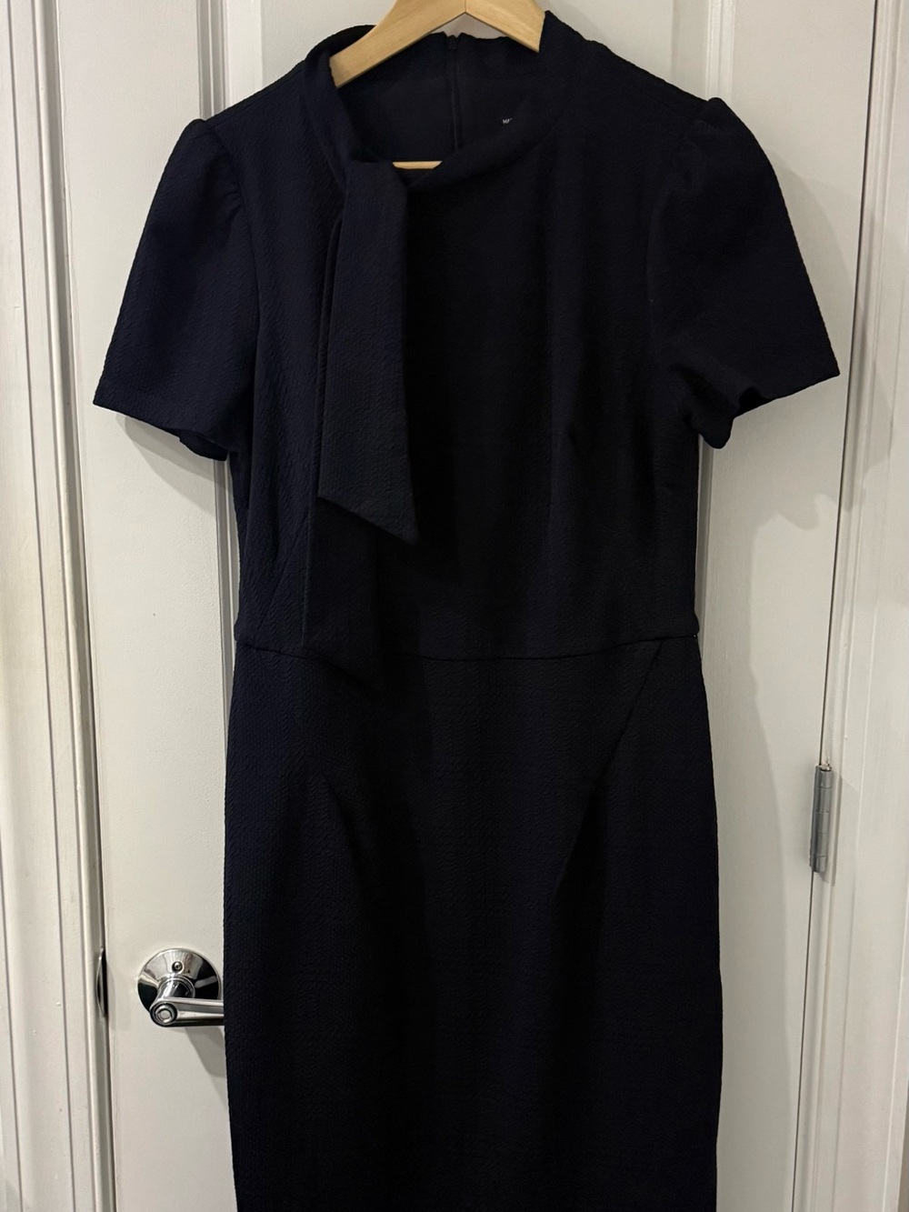 Maggy London Navy Short-Sleeve Tie-Neck Sheath Dress